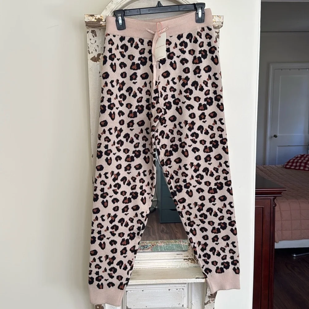 NWT Skies are Blue Leopard Joggers Size Small